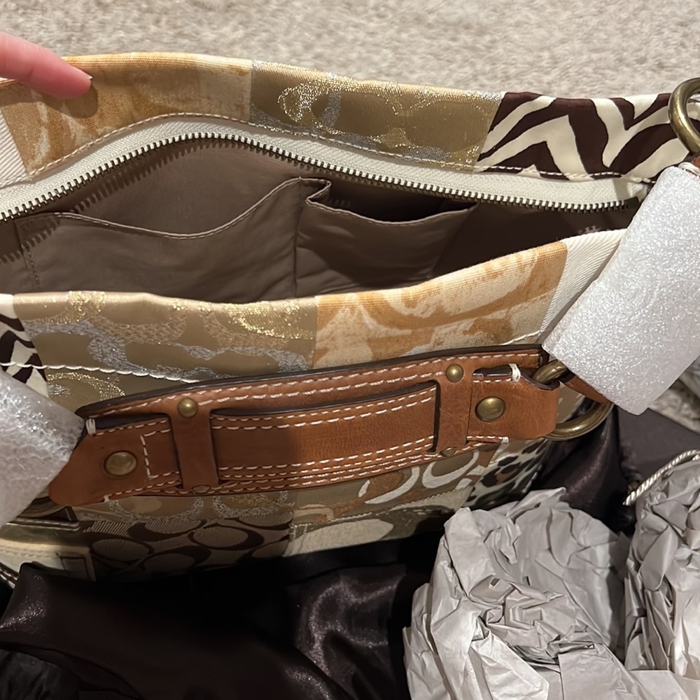 💥SOLD💥 to @shericehill7611

‼️Rare Coach bag‼️Brand new never used with tags!! - Picture 7 of 9